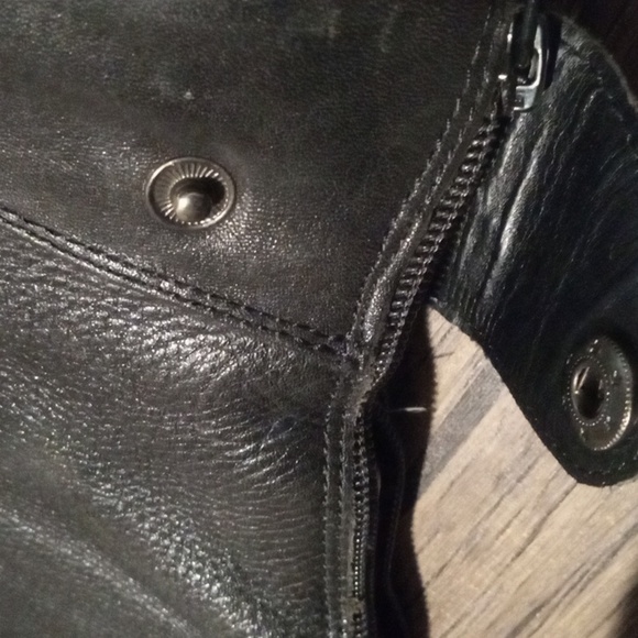 Arturo Chiang 9.5 Black Leather Boots Snap Details Beautiful! - Picture 15 of 16